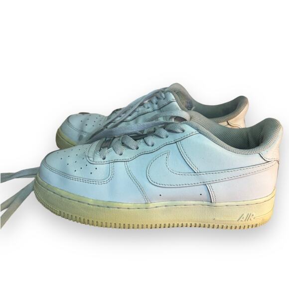 NIKE Air Force 1 Low Top White Sneakers/Shoes, Size 6Y Youth/7.5 Woman's - Picture 2 of 6